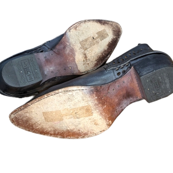 Corral Distressed Laser Cut Perforated Cowboy Ankle Boots sz 9 - Picture 7 of 8